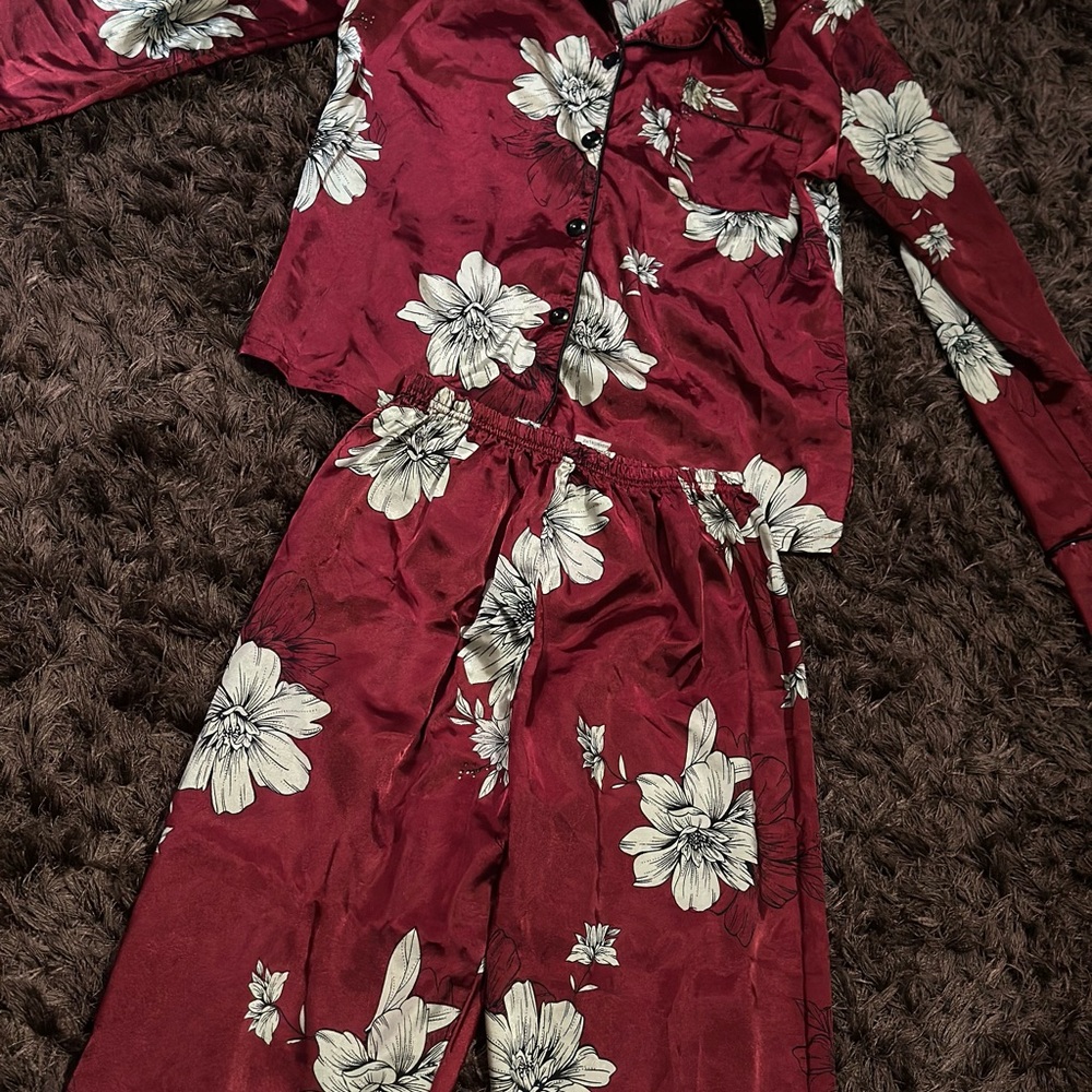Floral Satin Pajama Set in Red and White